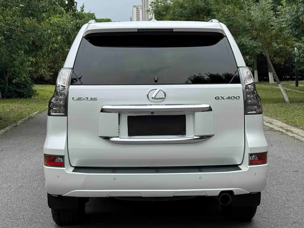 Lexus GX 400 Distinguished