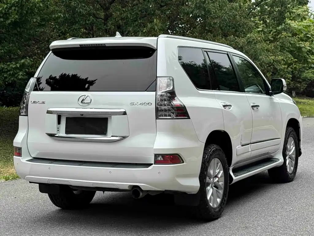 Lexus GX 400 Distinguished
