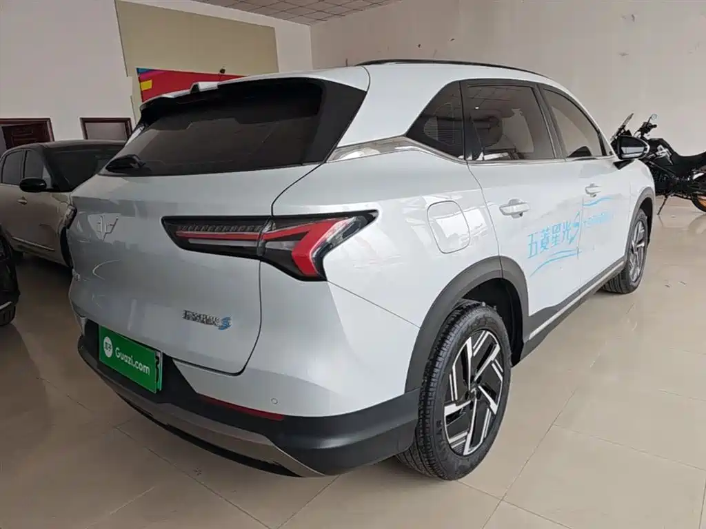 Wuling Starlight S 130 km Flagship