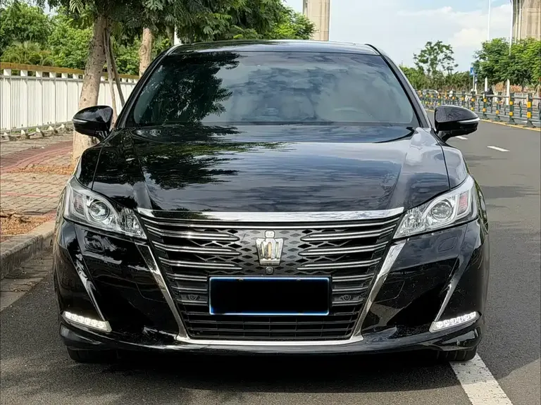 Toyota Crown 2.0 T Sport