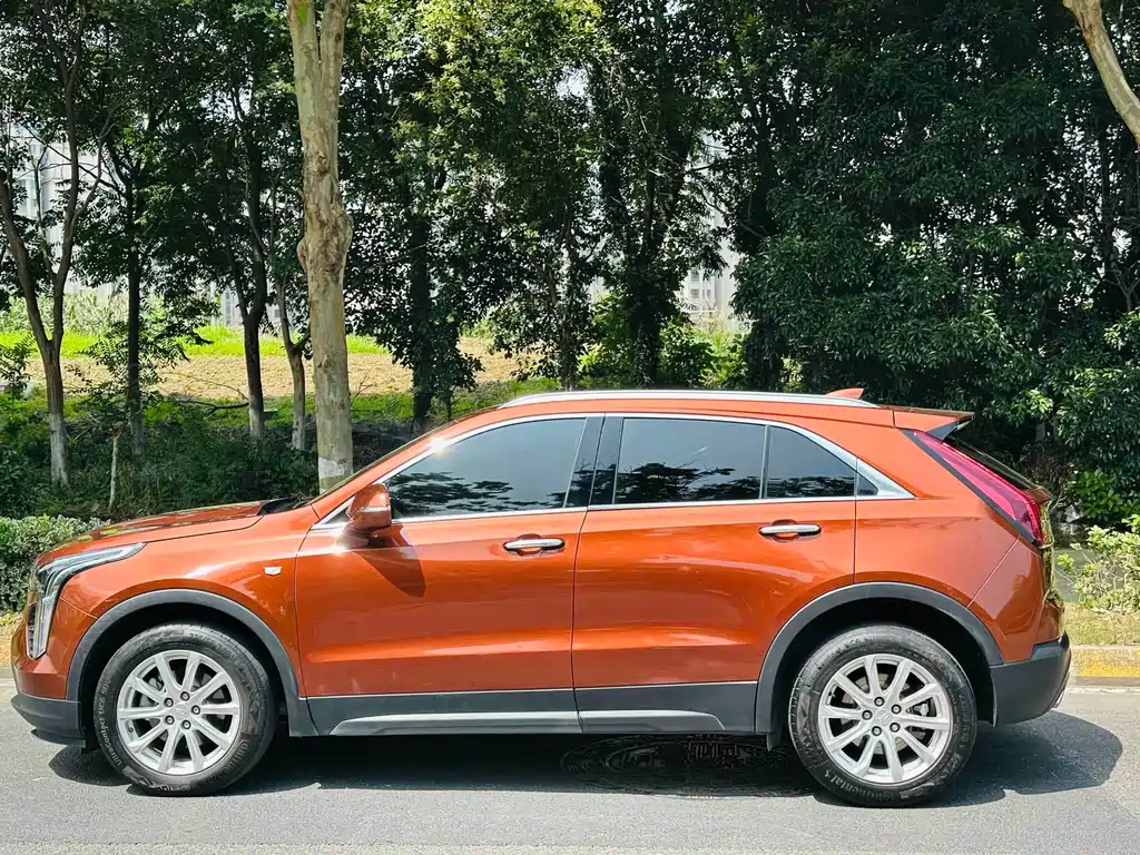 Cadillac XT4 28 T 2 WD Tech