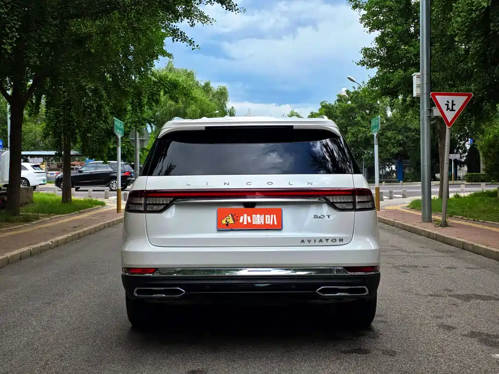 Aviator 飞行家 2023款 3.0 T V6 四驱尊雅巡航版 七座