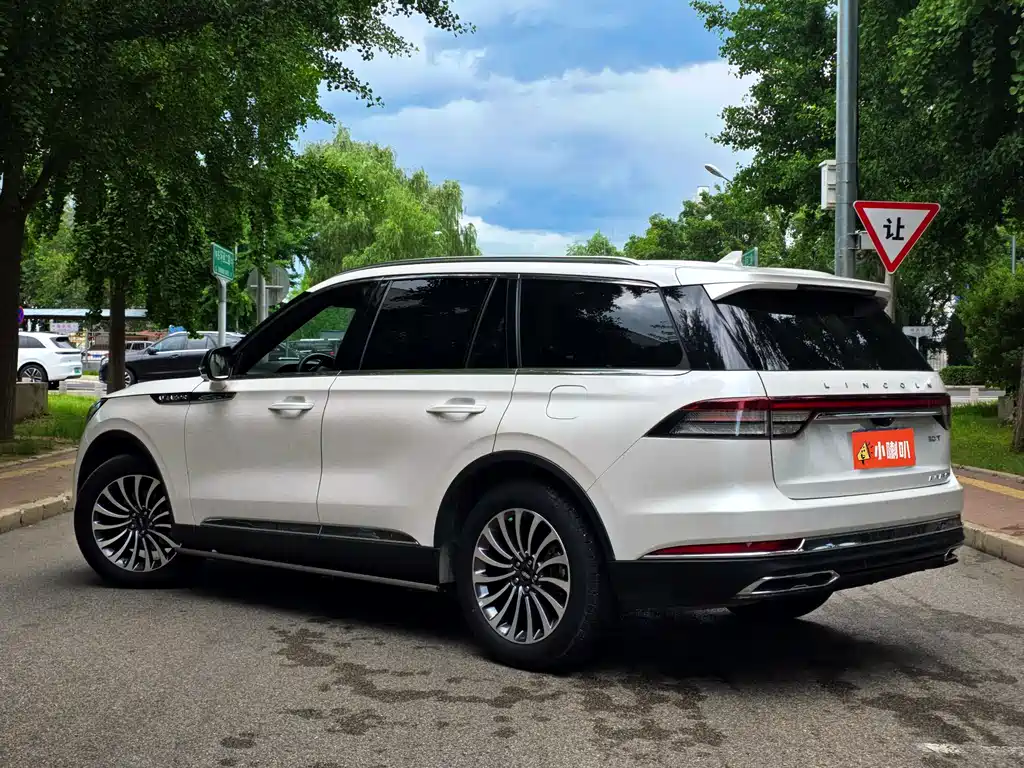 Aviator 飞行家 2023款 3.0 T V6 四驱尊雅巡航版 七座
