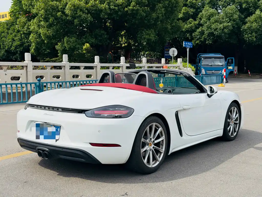 Porsche 718 Boxster 2.0 T