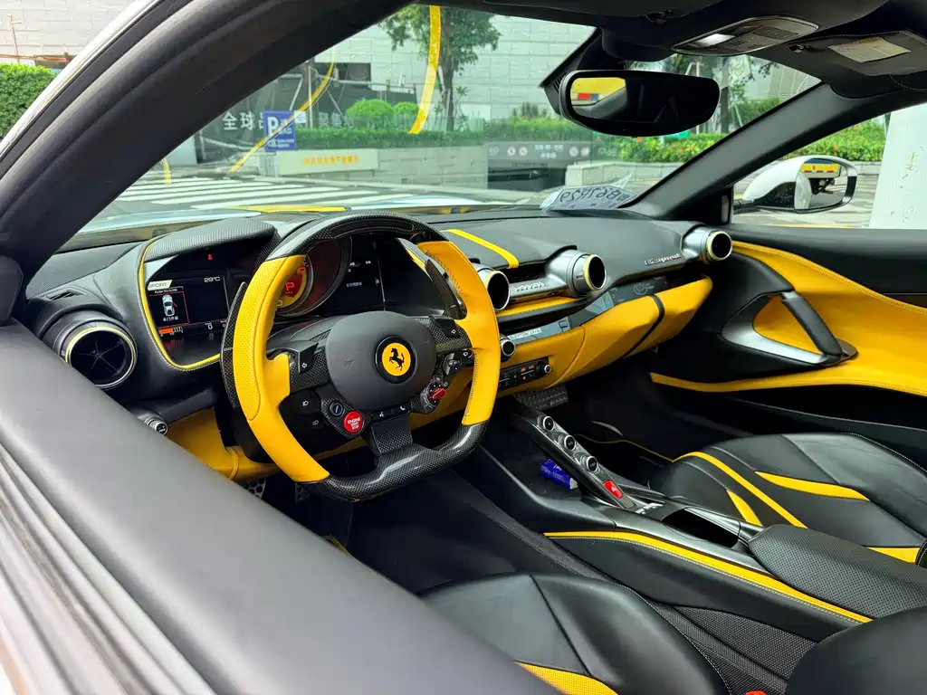 Ferrari 812 6.5 L Superfast