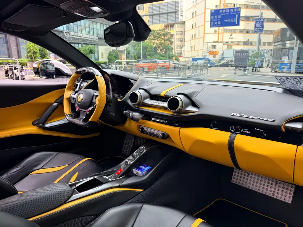 Ferrari 812 6.5 L Superfast