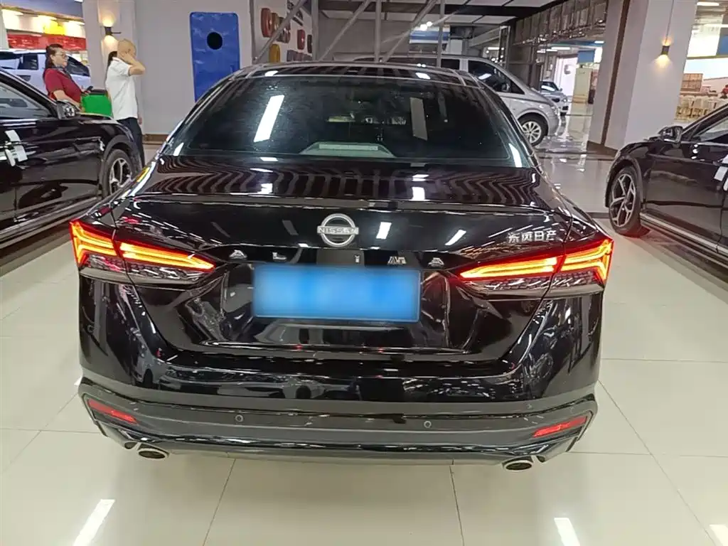 Teana 2.0 L XL-TLS Joy