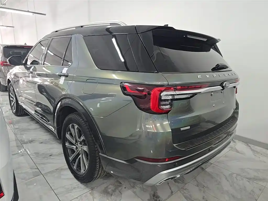 Explorer 探险者 2023款 EcoBoost 285 后驱风尚版 7座