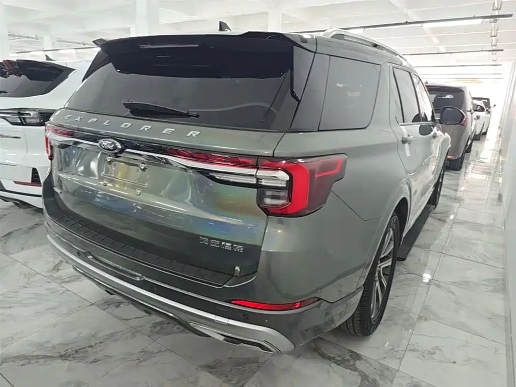 Explorer 探险者 2023款 EcoBoost 285 后驱风尚版 7座