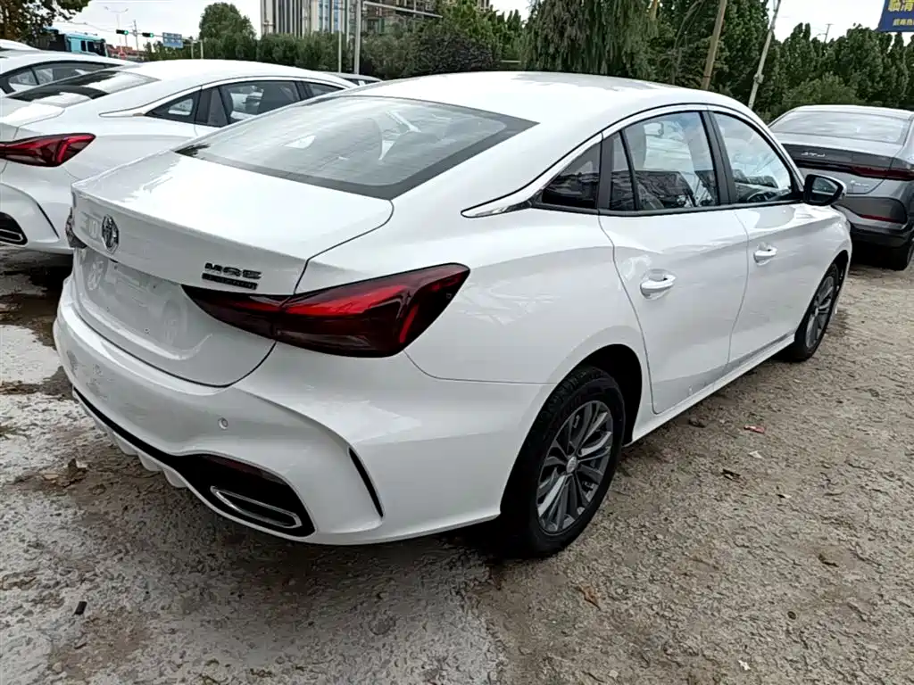 MG5 180 DVVT Global