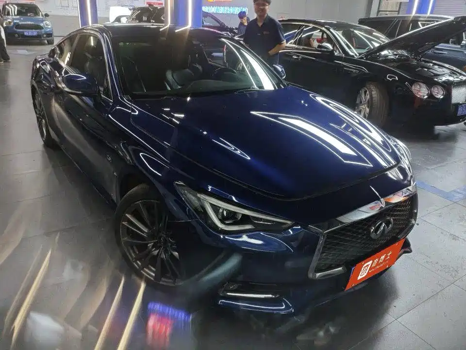 Infiniti Q60 英菲尼迪Q60 2017款 S 2.0 T 豪华运动版