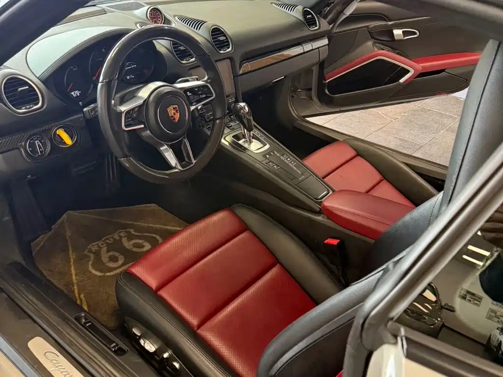 Porsche 718 Cayman 2.0 T