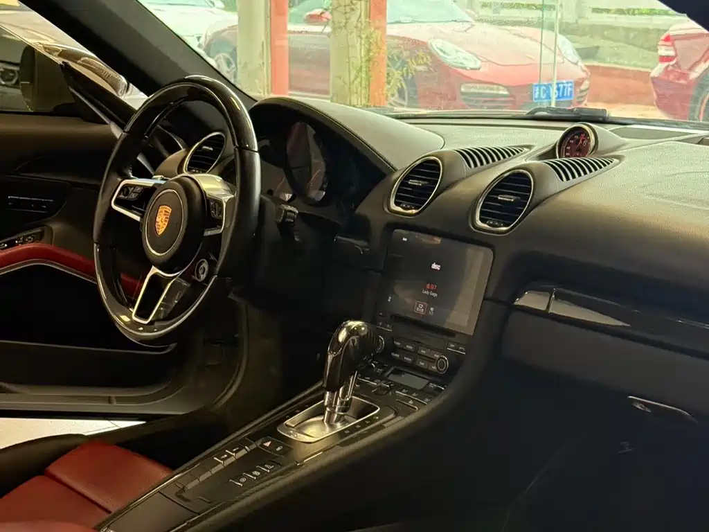 Porsche 718 Cayman 2.0 T