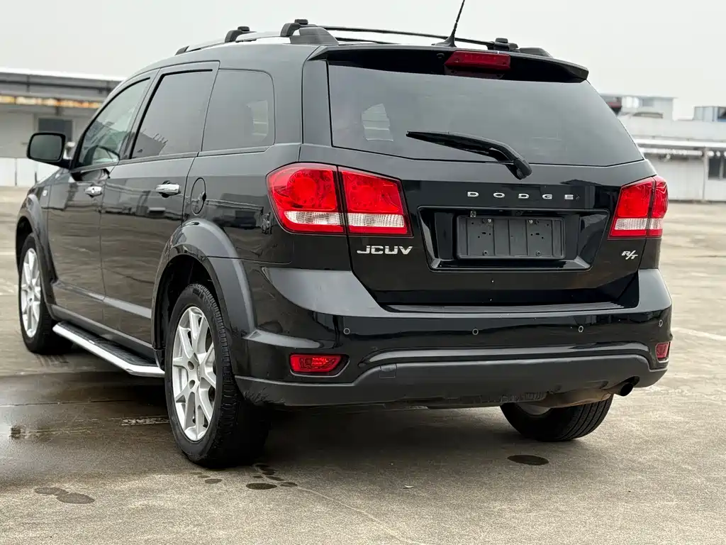 Journey 2.4 L 2 WD Premium Style