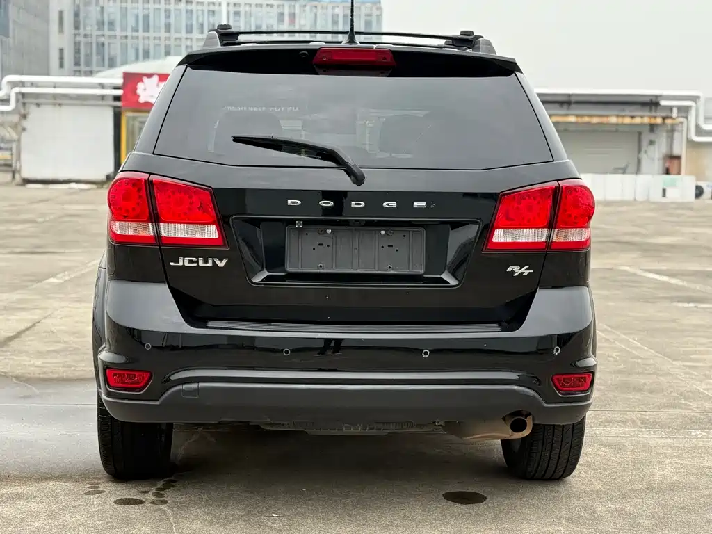 Journey 2.4 L 2 WD Premium Style