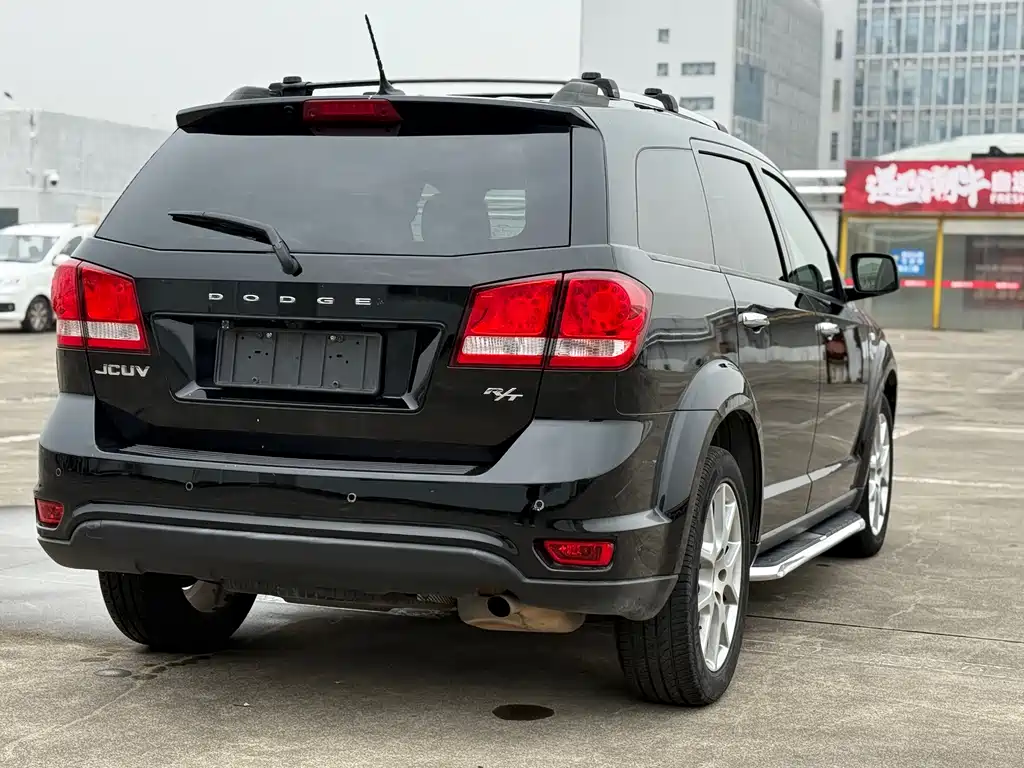 Journey 2.4 L 2 WD Premium Style