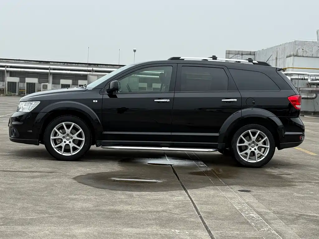 Journey 2.4 L 2 WD Premium Style