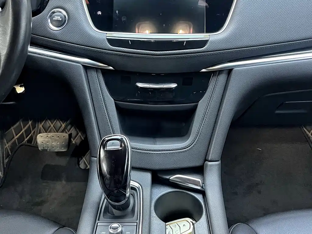 Cadillac XT5 2.0 T 2 WD Luxury