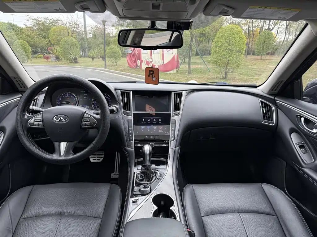 Infiniti Q50 L 2.0 T Joy