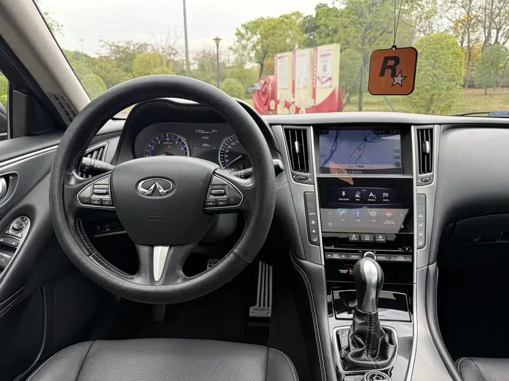 Infiniti Q50 L 2.0 T Joy