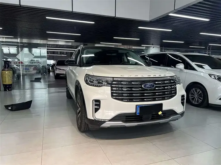 Ford Explorer 2.3 T EcoBoost 4 WD Titanium 6-seat