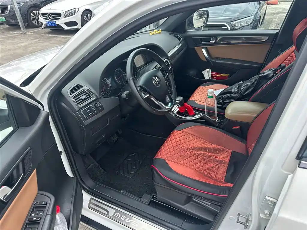 Brilliance V5 1.5 T Auto 2 WD Intelligent