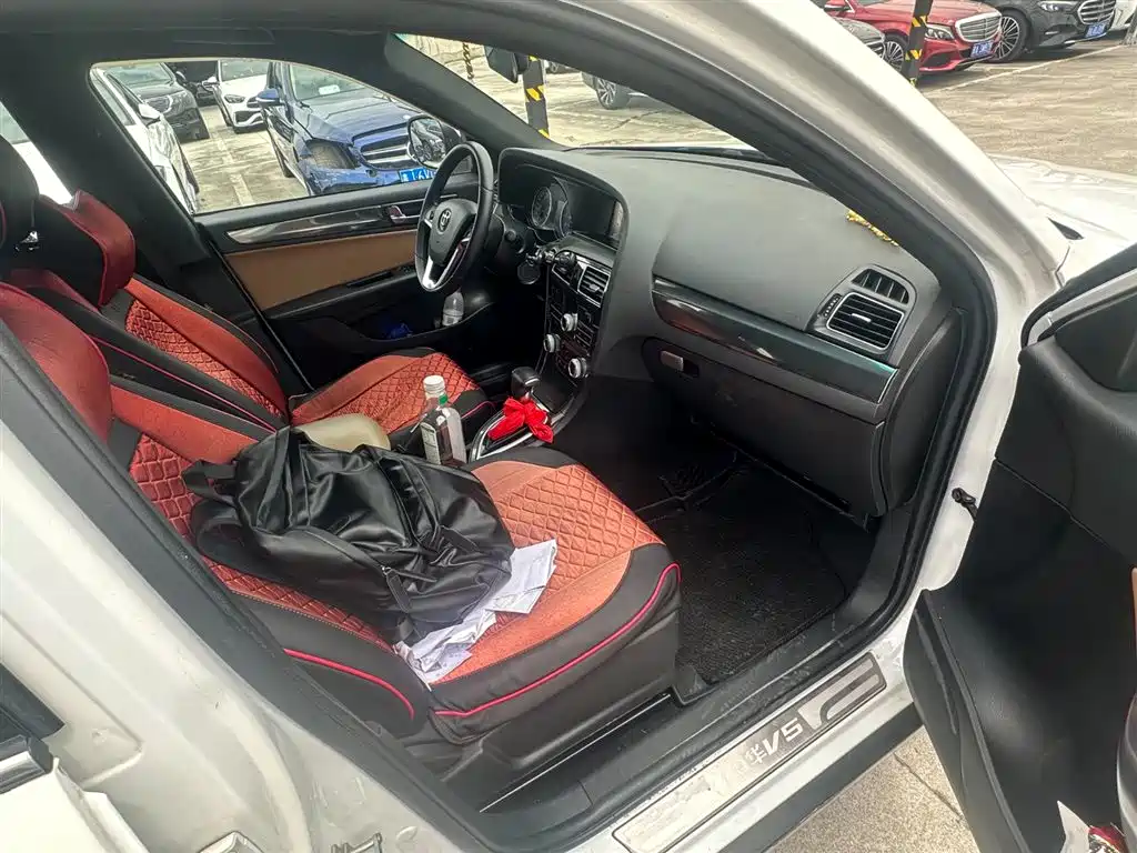 Brilliance V5 1.5 T Auto 2 WD Intelligent