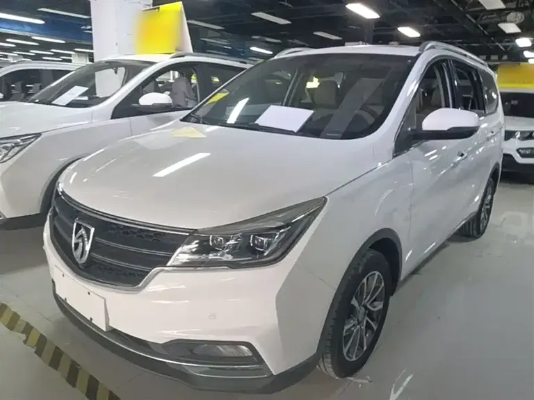 Baojun 730 1.8 L iAMT Premium 7-seat