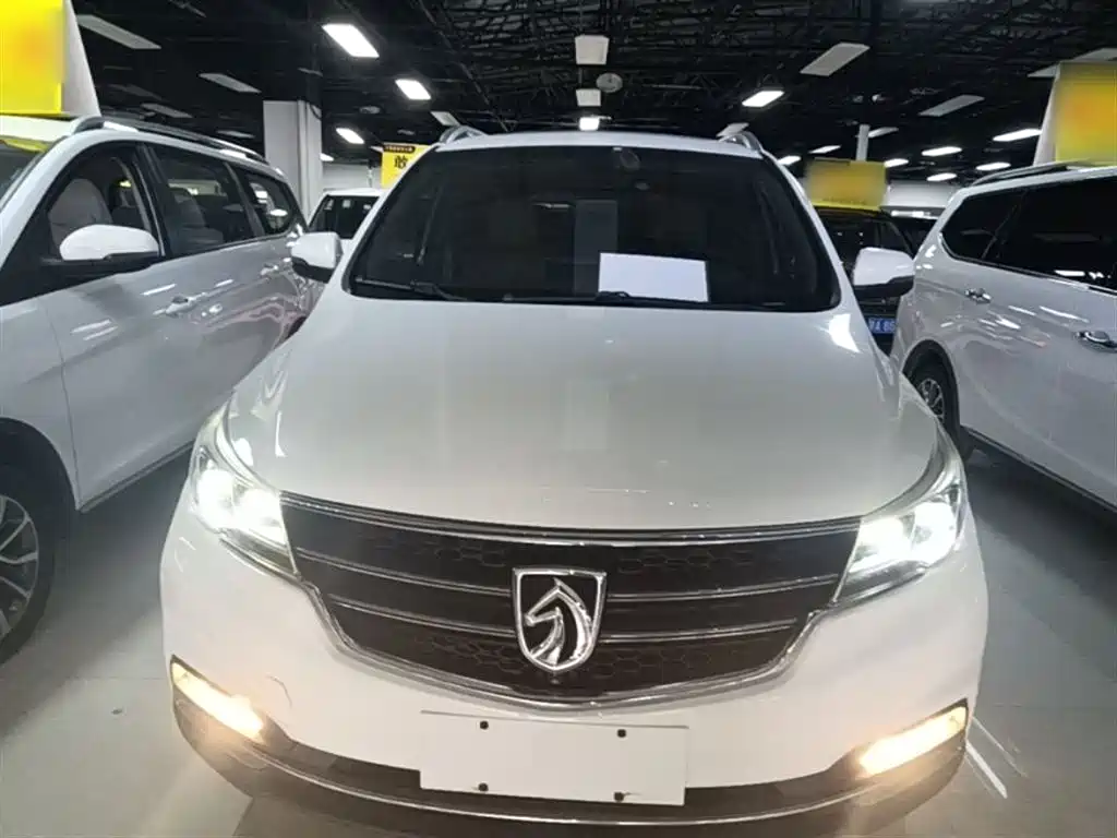 Baojun 730 1.8 L iAMT Premium 7-seat