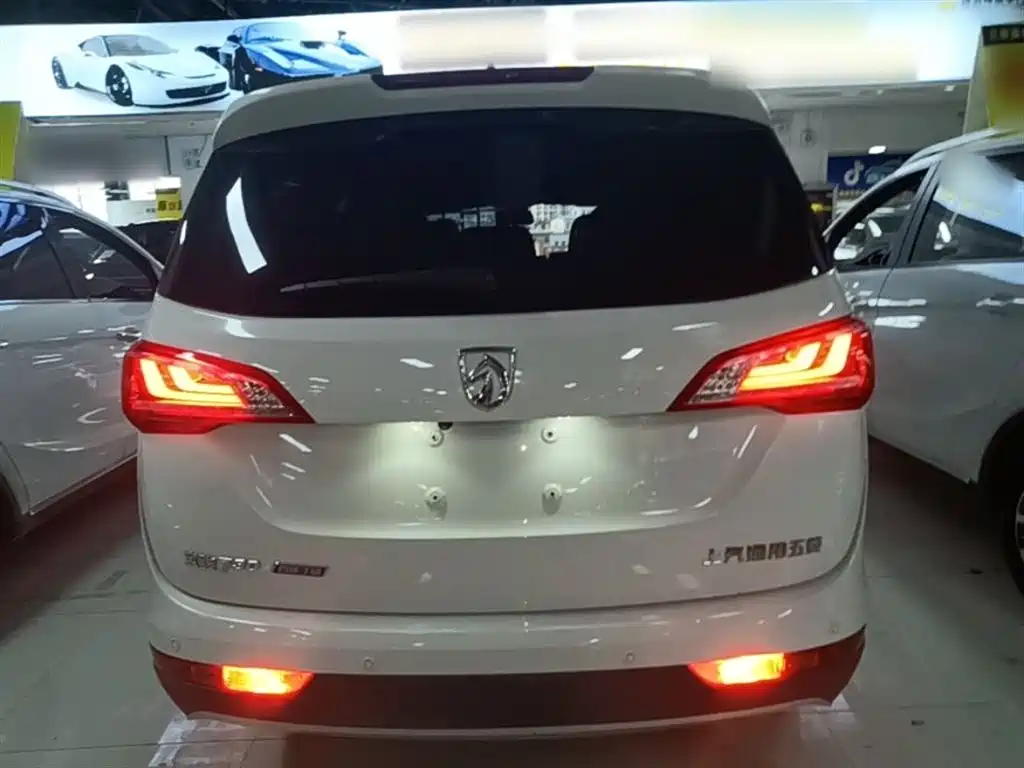 Baojun 730 1.8 L iAMT Premium 7-seat