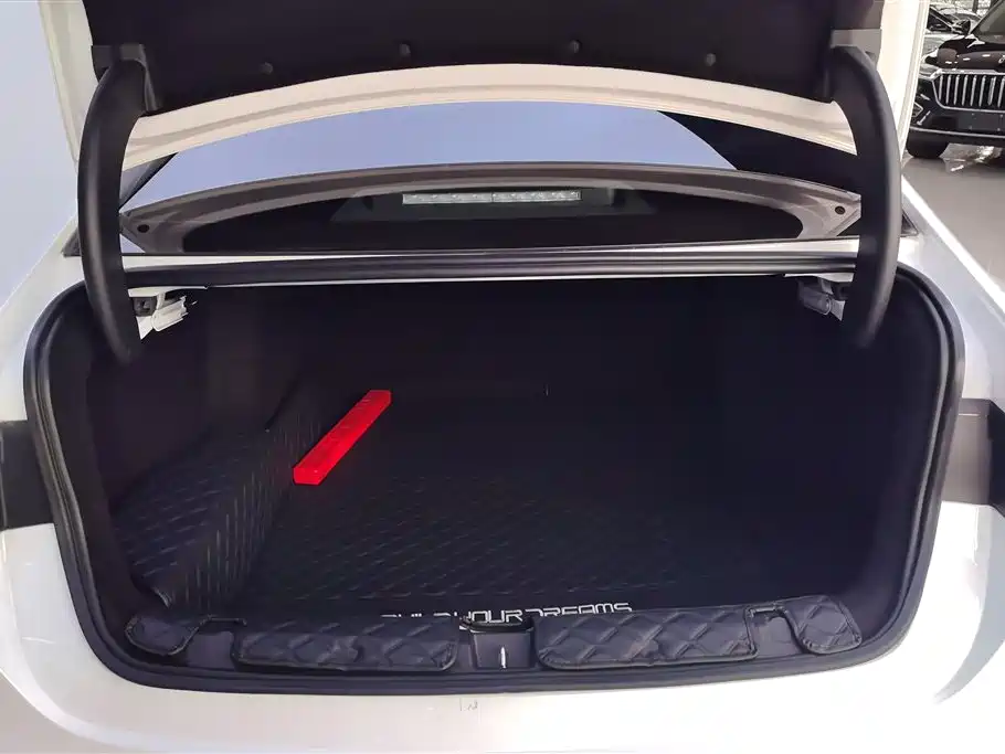 Seal 05 DM-i DM-i Smart Drive 55 KM Luxury