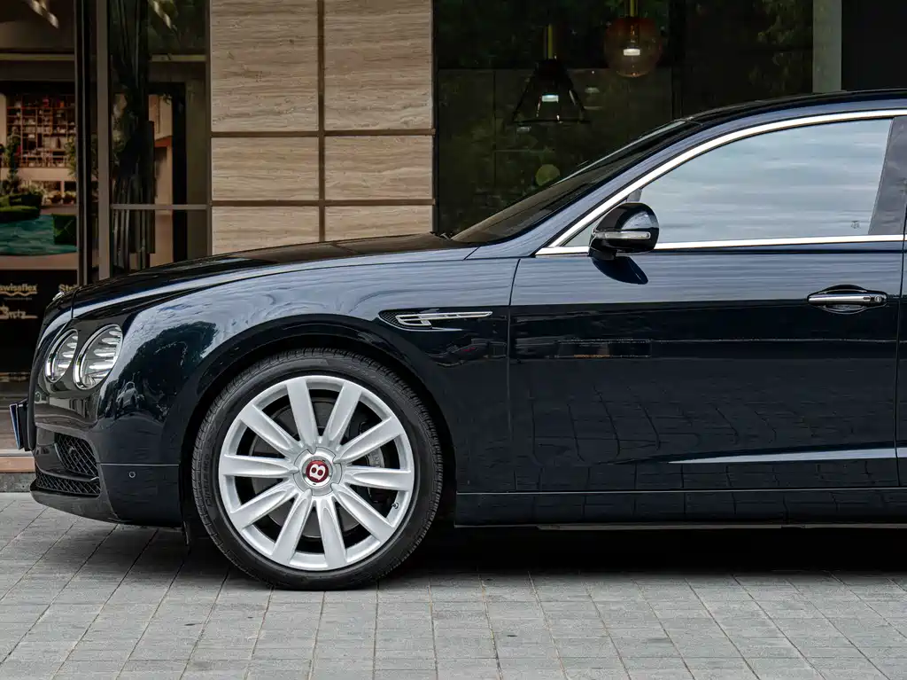Flying Spur 4.0 T V8 S Standard
