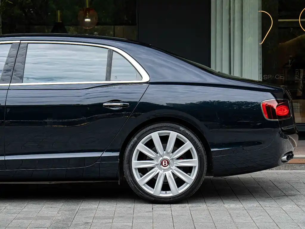 Flying Spur 4.0 T V8 S Standard