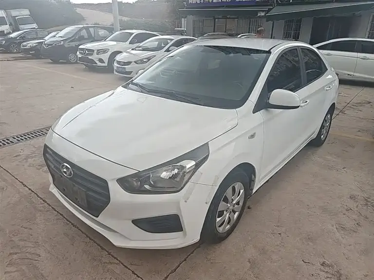 Hyundai Accent 1.4 L Manual GL Refreshed