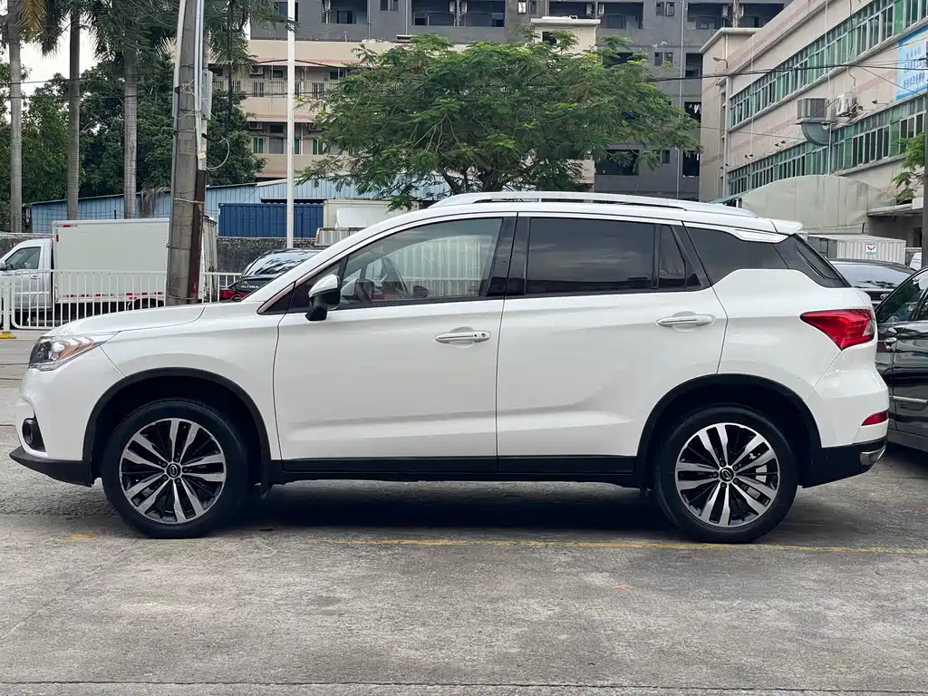 GAC Trumpchi GS4 200 T G-DCT Luxury