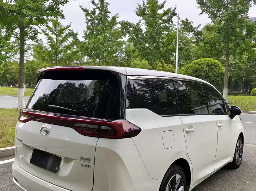 GAC Trumpchi M6 270 T DCT Luxury (7-seat)