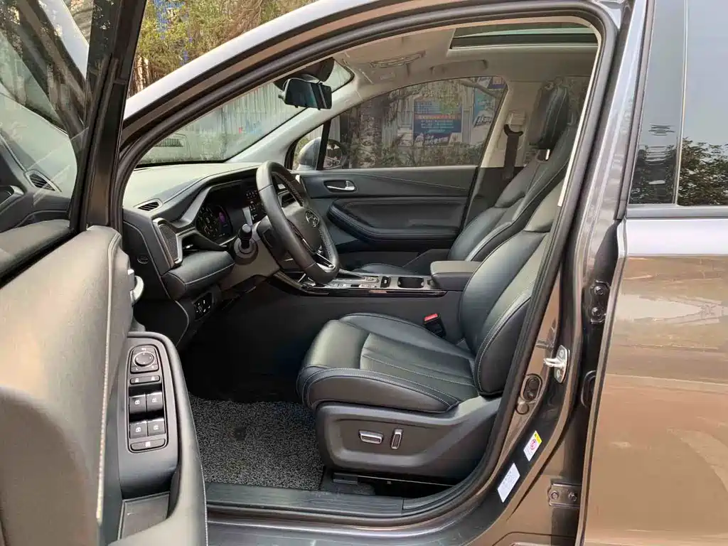 GAC Trumpchi GS4 传祺GS4 2022款 270 T 自动智行旗舰版（升级版）