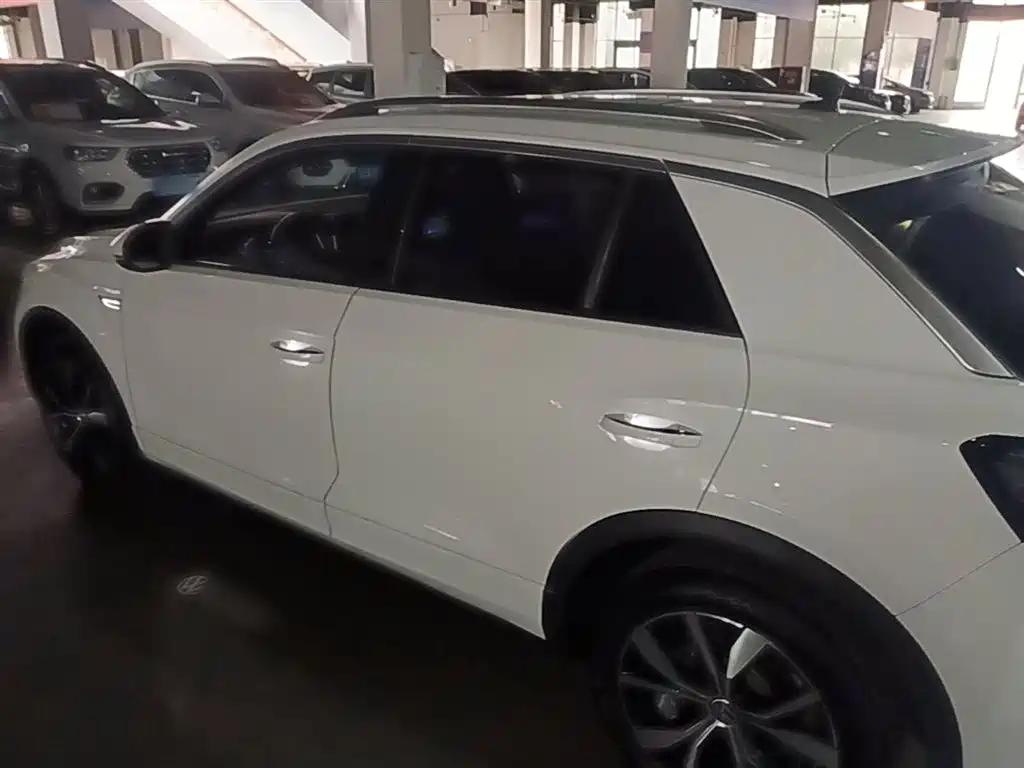 T-ROC 300 TSI DSG 2 WD Starlight