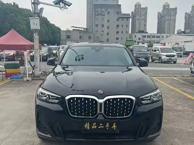 BMW X4 xDrive 25 i M Sport Package