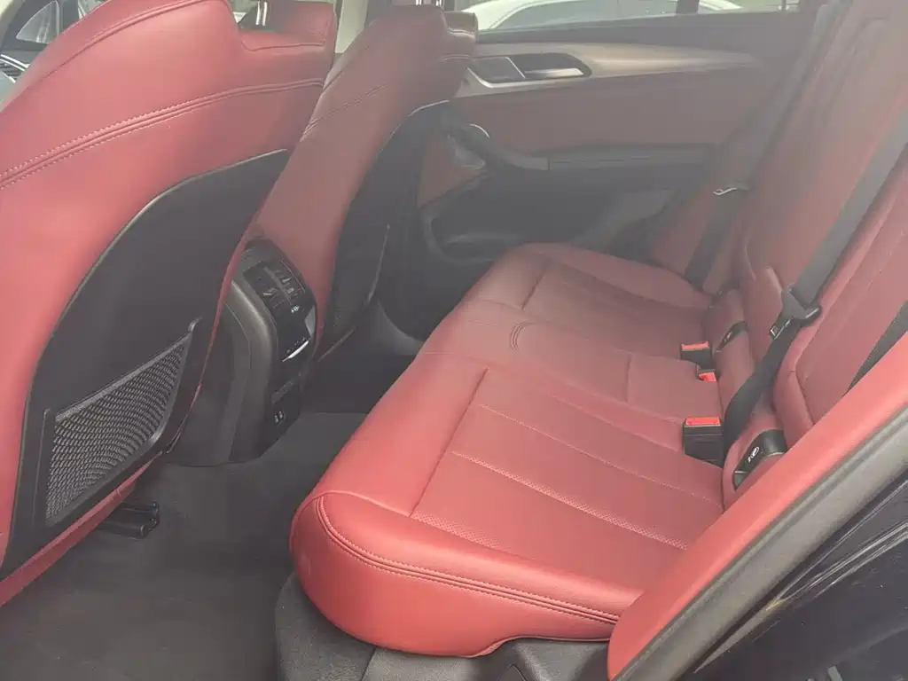BMW X4 xDrive 25 i M Sport Package