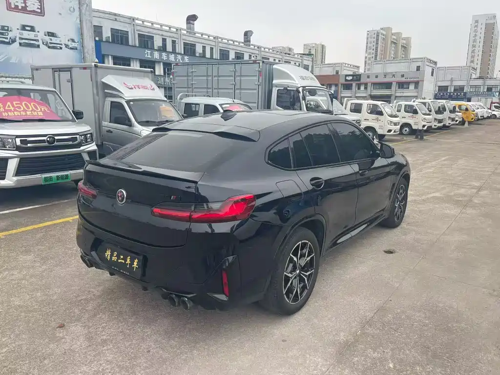 BMW X4 xDrive 25 i M Sport Package