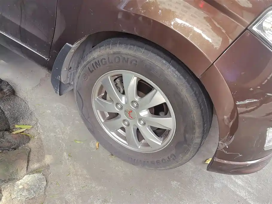 Wuling Hongguang 1.5 L S Comfort