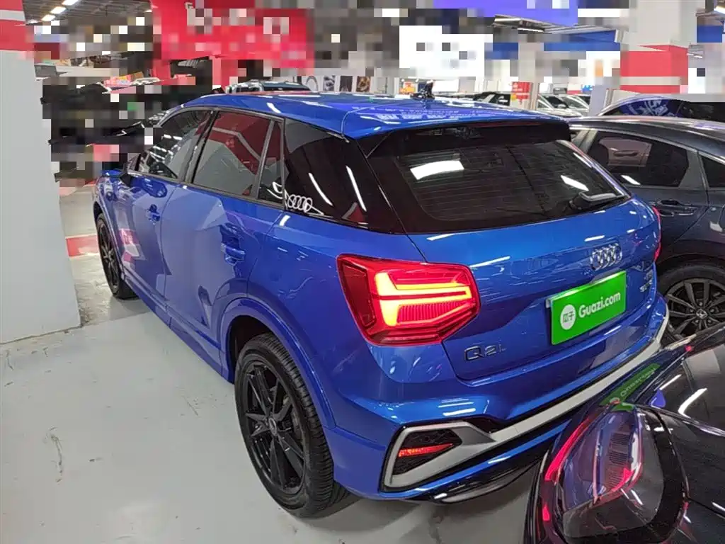 Audi Q2 L 35 TFSI Progressive Dynamic