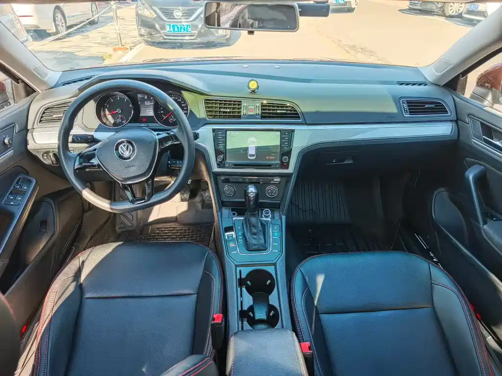 Lamando 230 TSI DSG Style