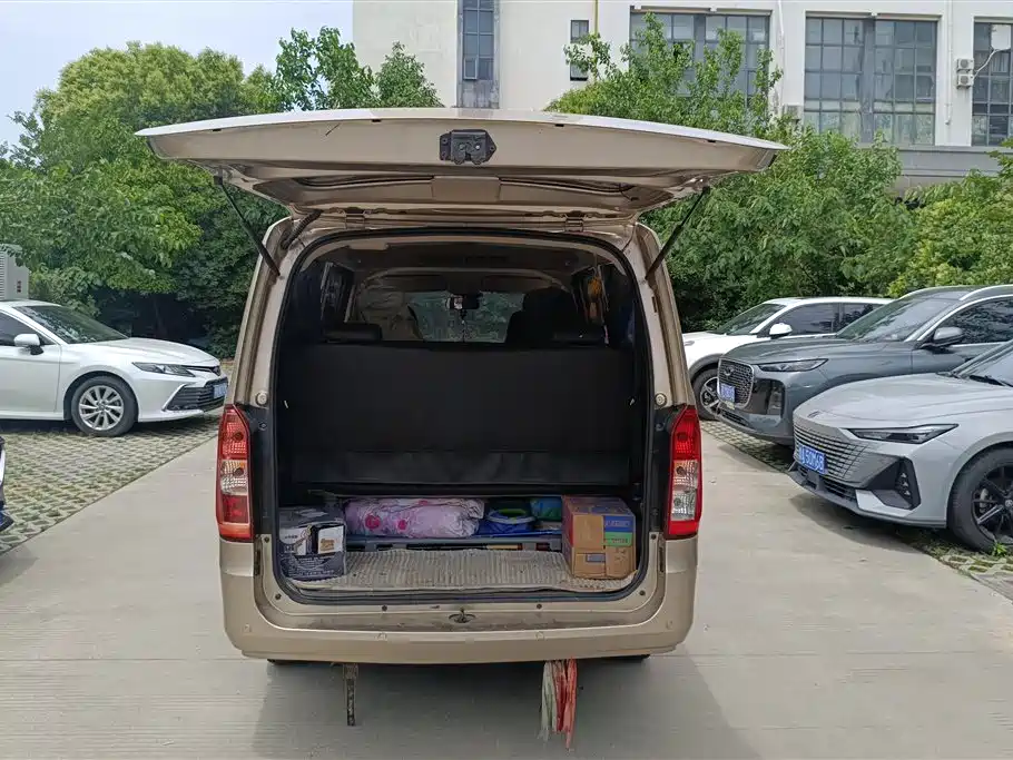 Wuling Rongguang V 1.5 L Standard