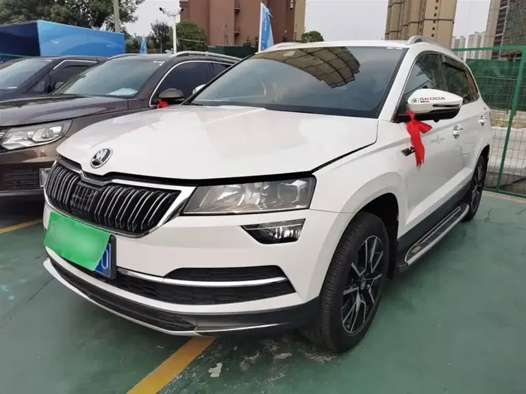 Skoda Karoq TSI280 Luxury CN-V