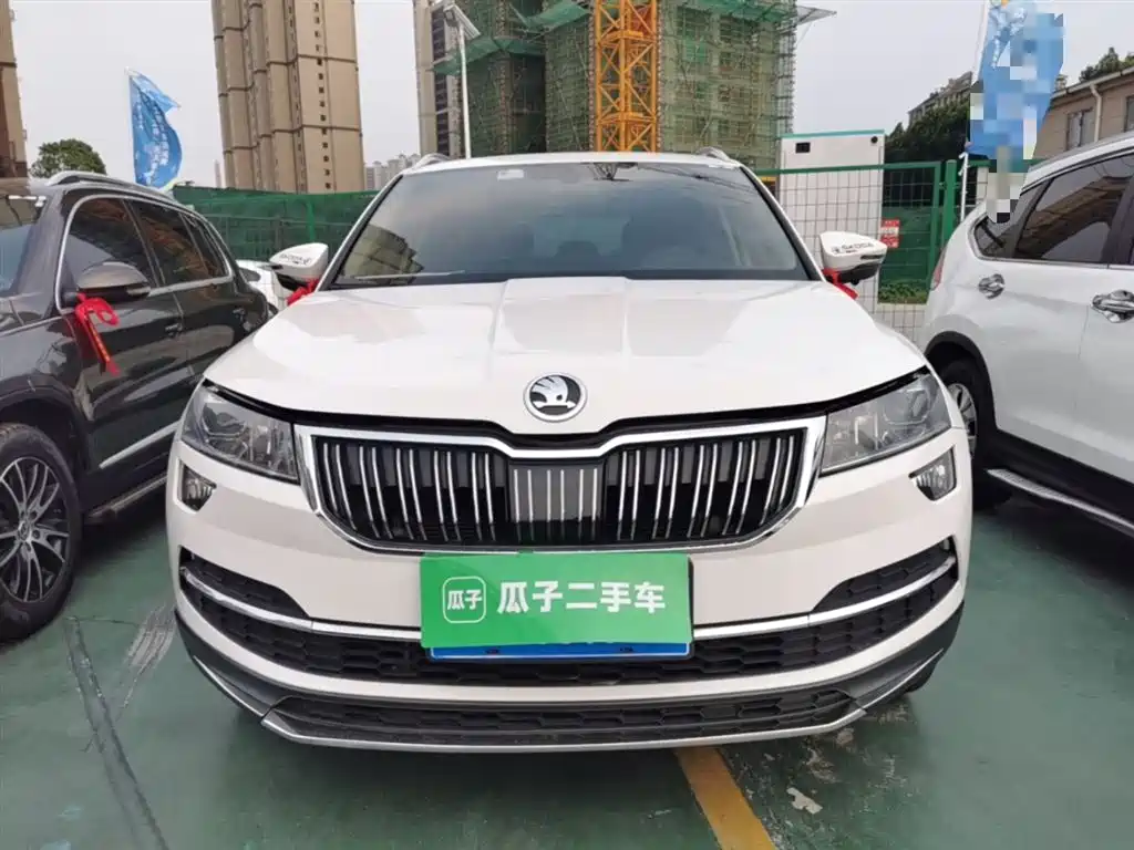 Karoq TSI280 Luxury CN-V
