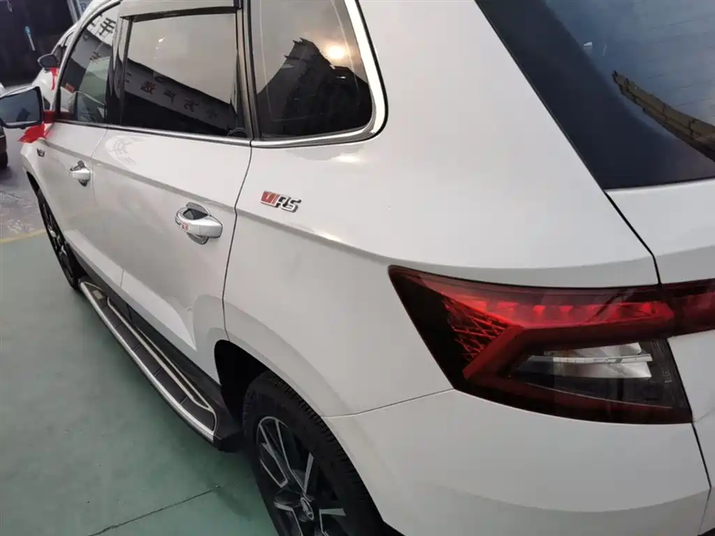 Karoq TSI280 Luxury CN-V