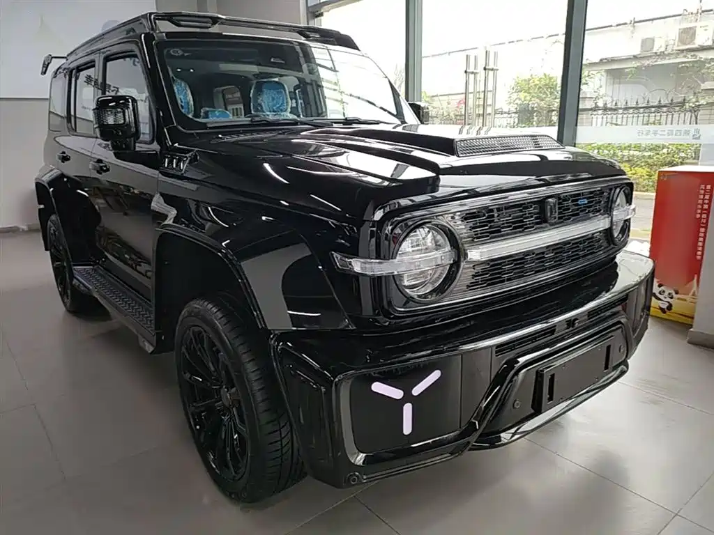Tank 300 Co-Creation 2.0 T Cyber Knight