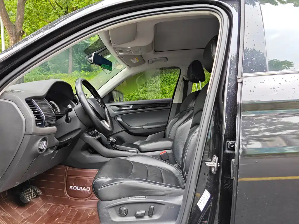 Kodiaq Facelift TSI330 5-seat 2 WD Luxury Enjoyment